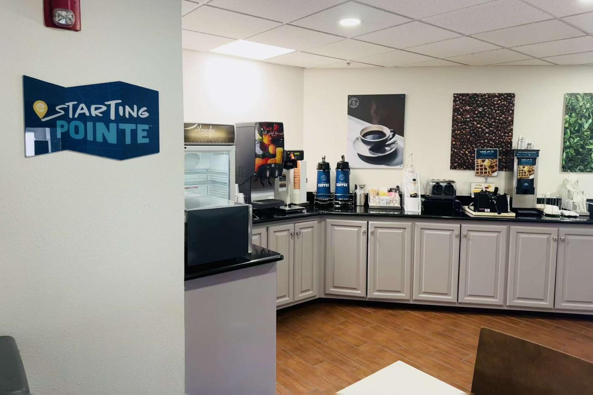 Clarion Pointe Albemarle Ξενοδοχείο Εξωτερικό φωτογραφία