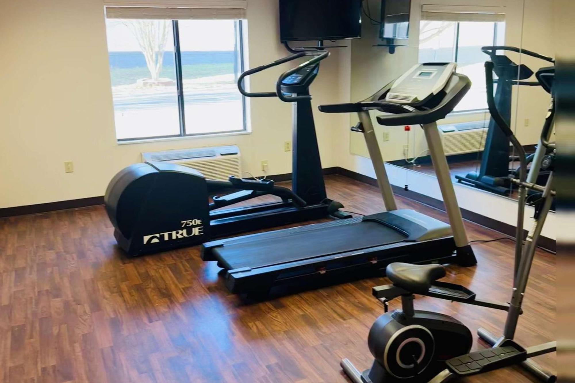 Clarion Pointe Albemarle Ξενοδοχείο Εξωτερικό φωτογραφία
