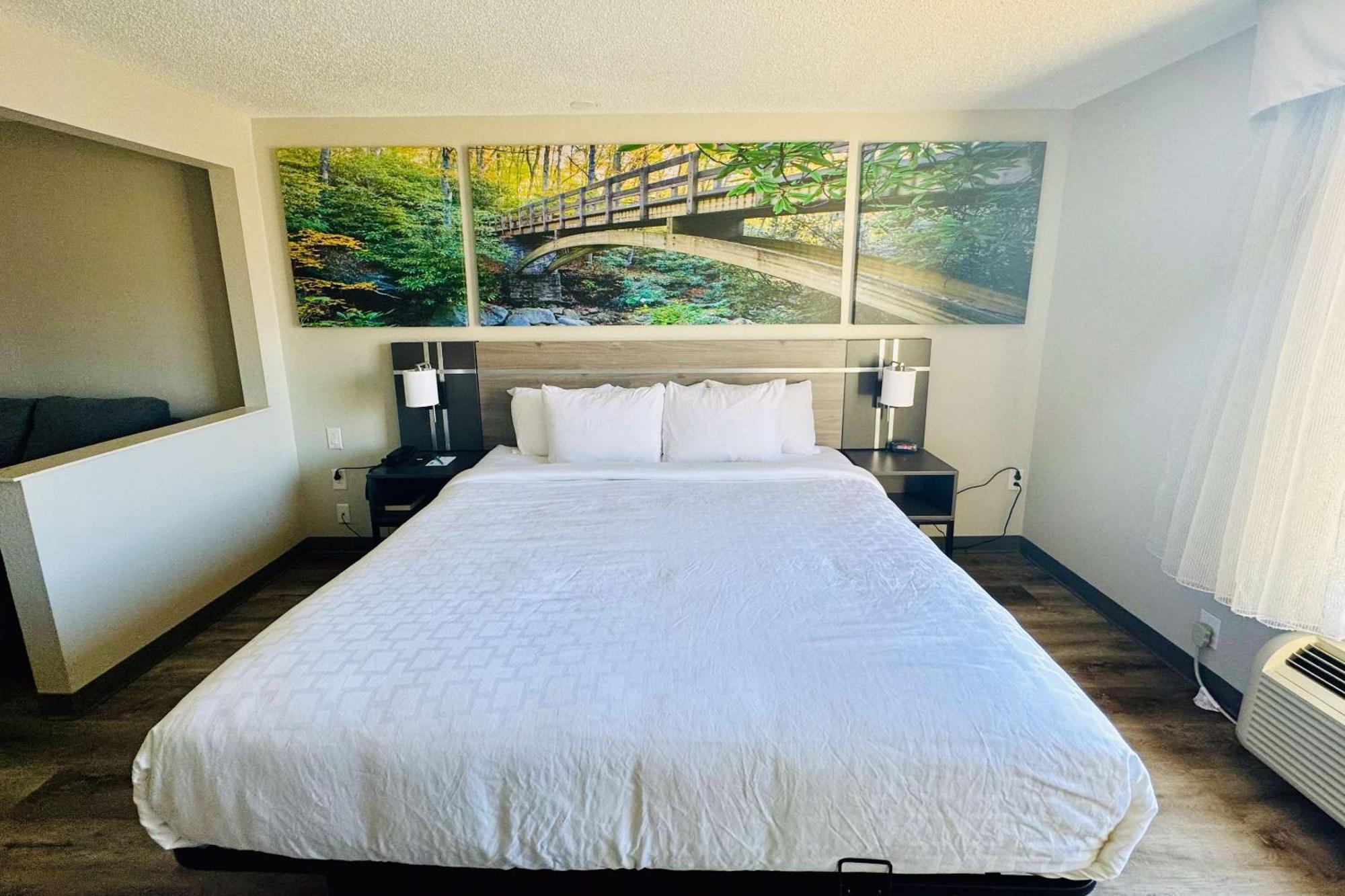 Clarion Pointe Albemarle Ξενοδοχείο Εξωτερικό φωτογραφία