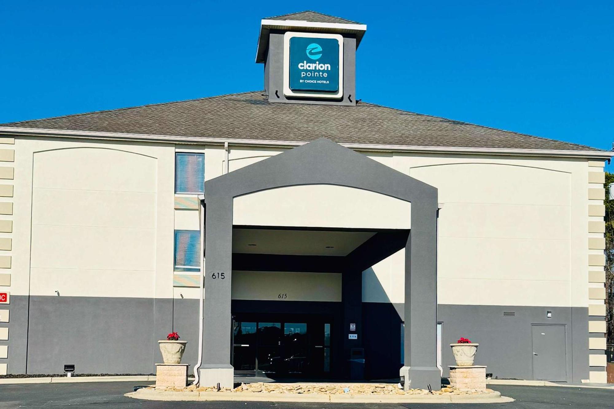 Clarion Pointe Albemarle Ξενοδοχείο Εξωτερικό φωτογραφία