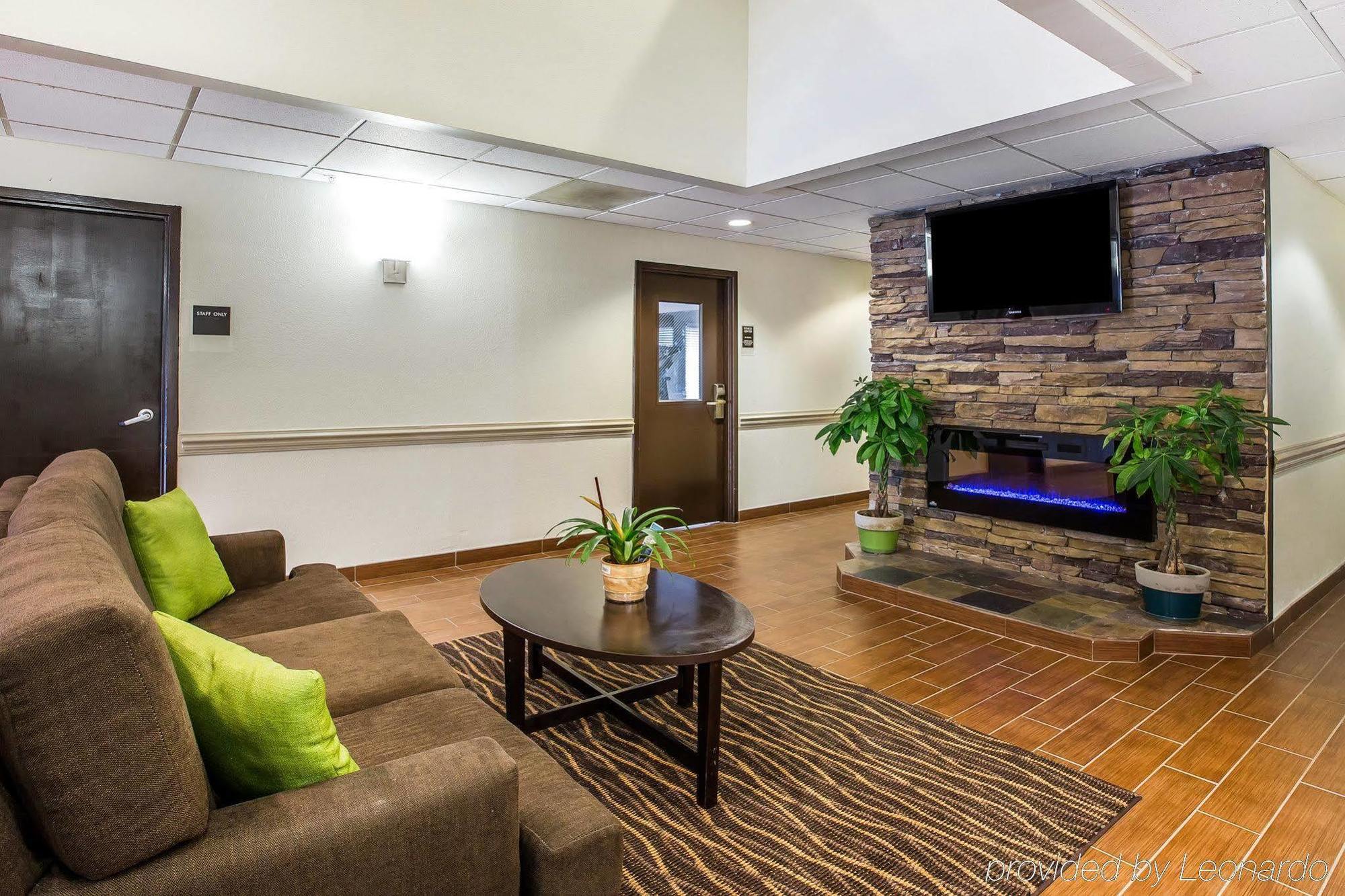 Clarion Pointe Albemarle Ξενοδοχείο Εξωτερικό φωτογραφία