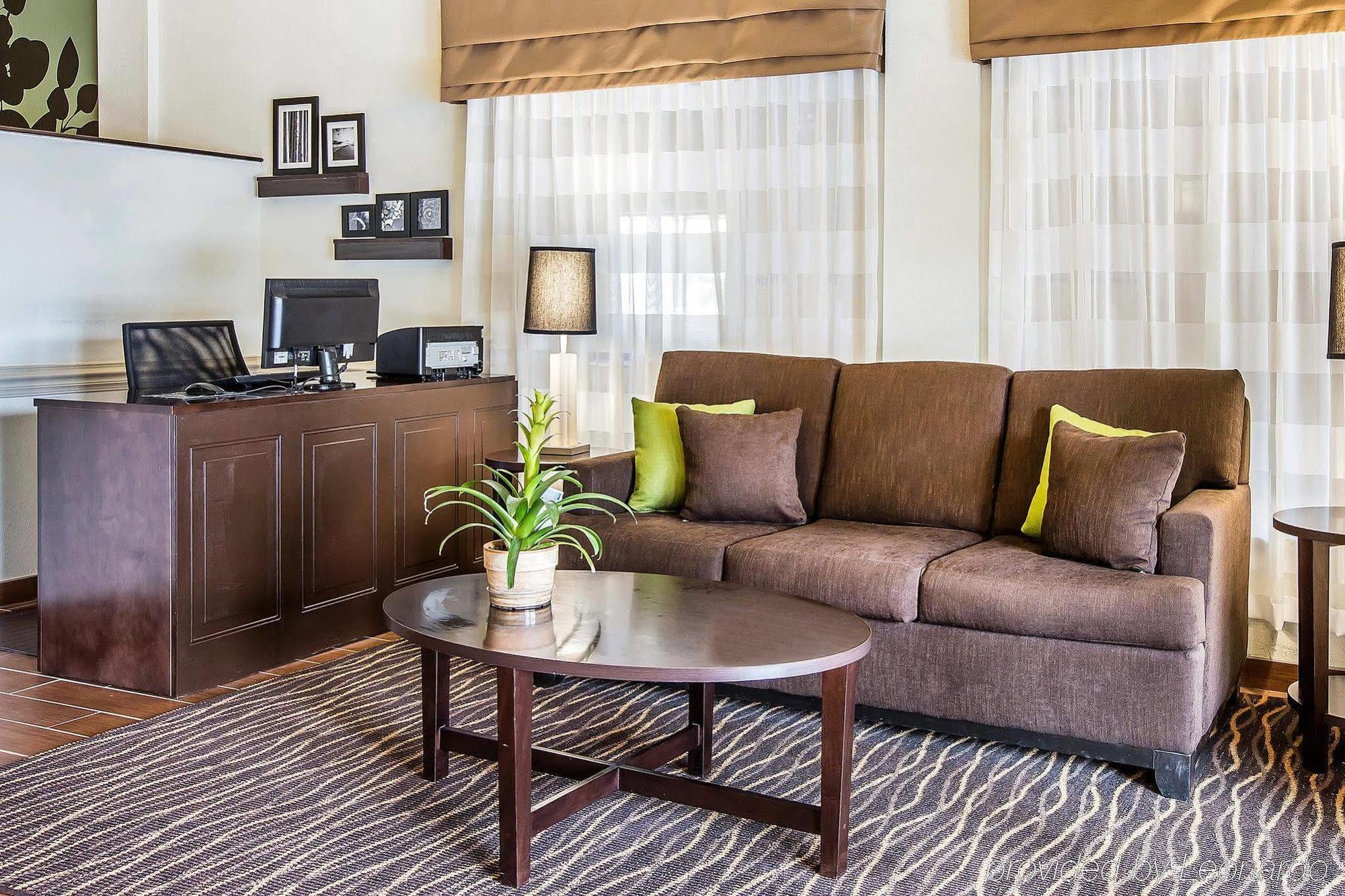 Clarion Pointe Albemarle Ξενοδοχείο Εξωτερικό φωτογραφία